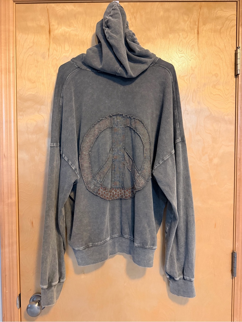 Three Bird Nest Janelle Peace Patch Sweatshirt Top - small - Picture 2 of 10